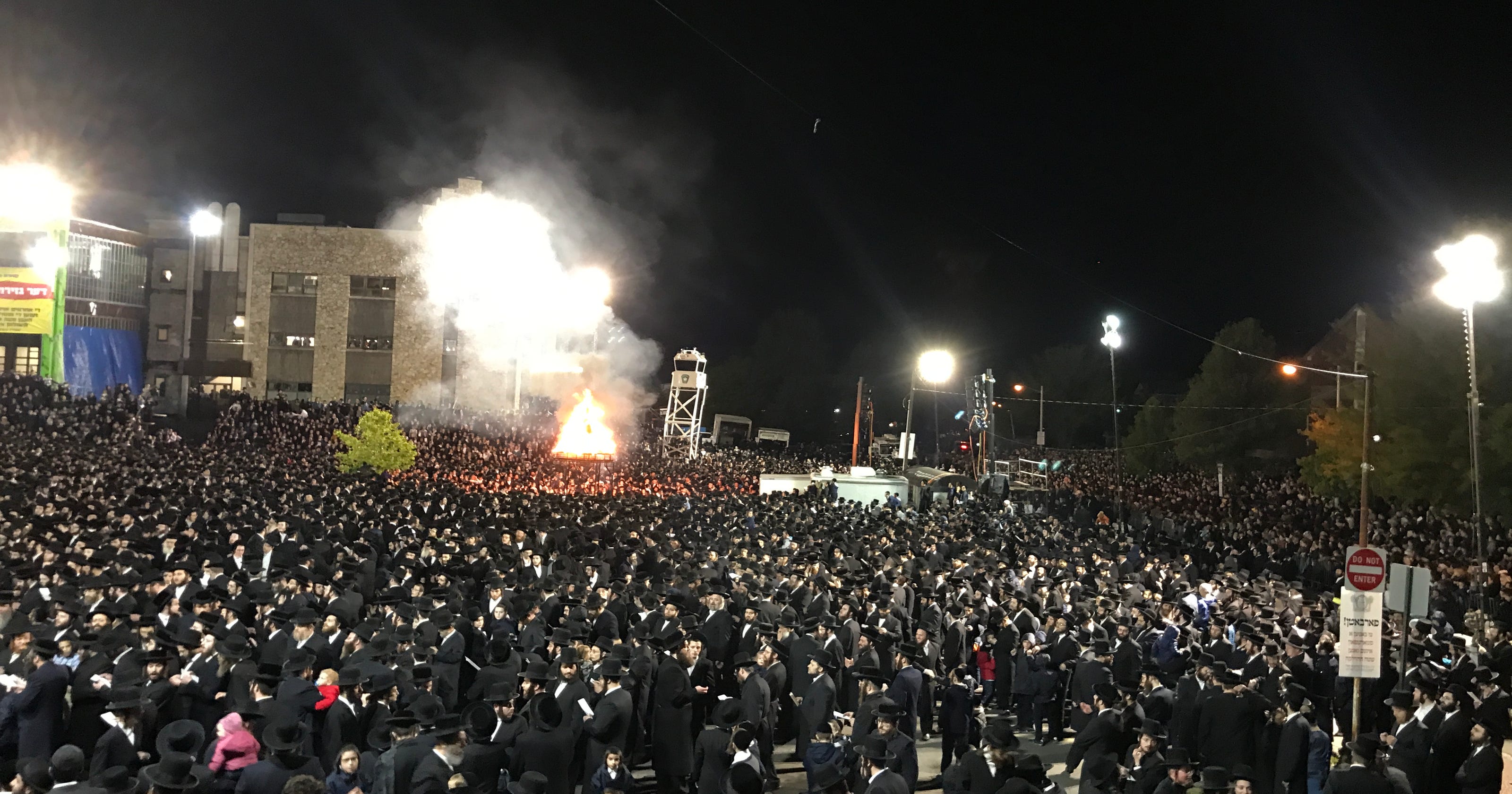 Thousands celebrate Lag B'Omer in Kiryas Joel