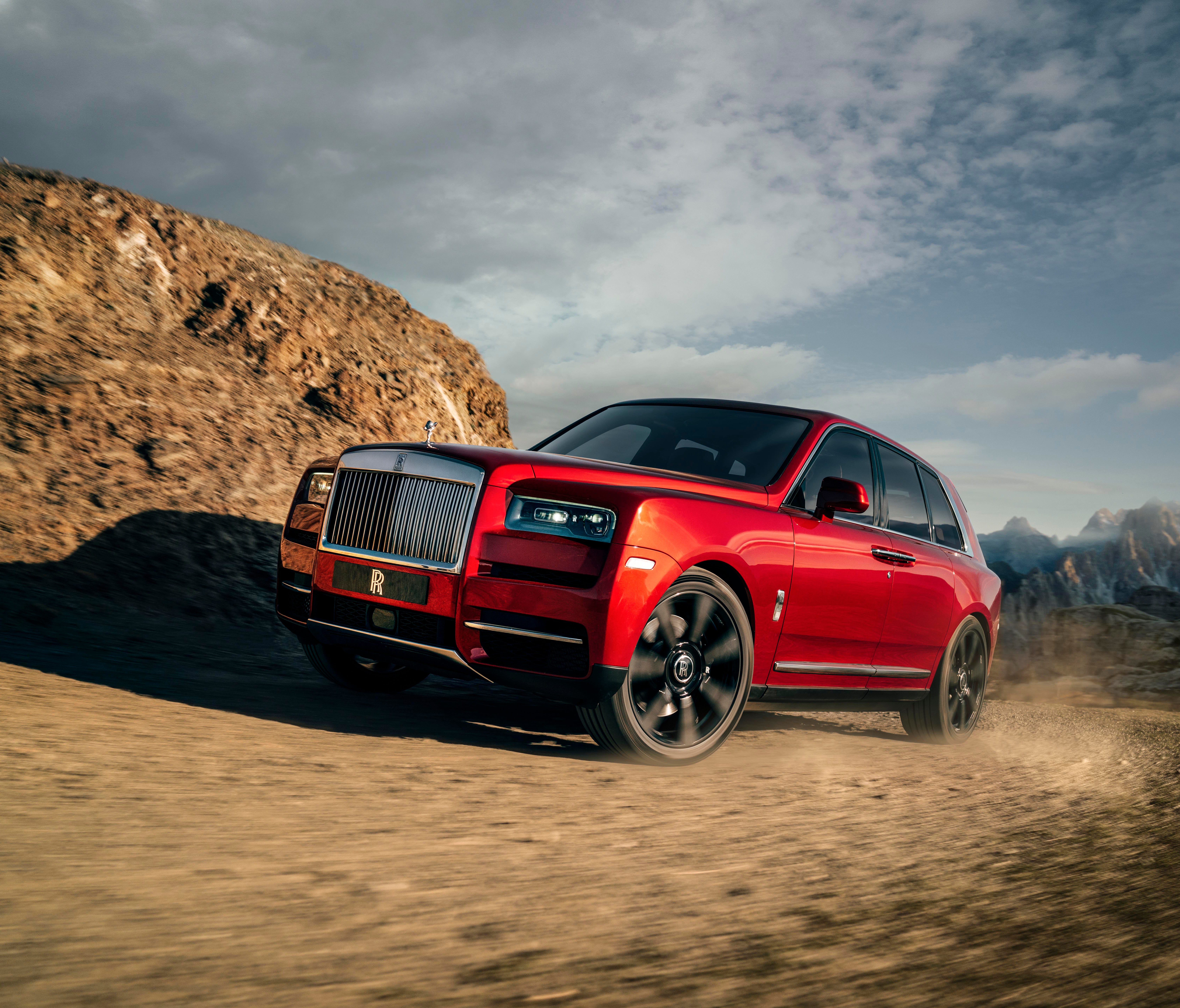 Rolls-Royce unveils the Cullinan SUV. It can go off road.