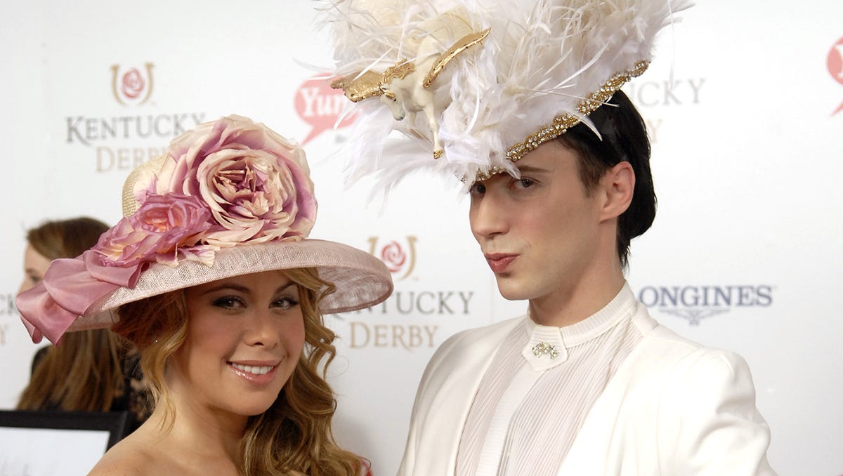 Food Network Johnny Weir Tara Lipinski Host Wedding Cake Show