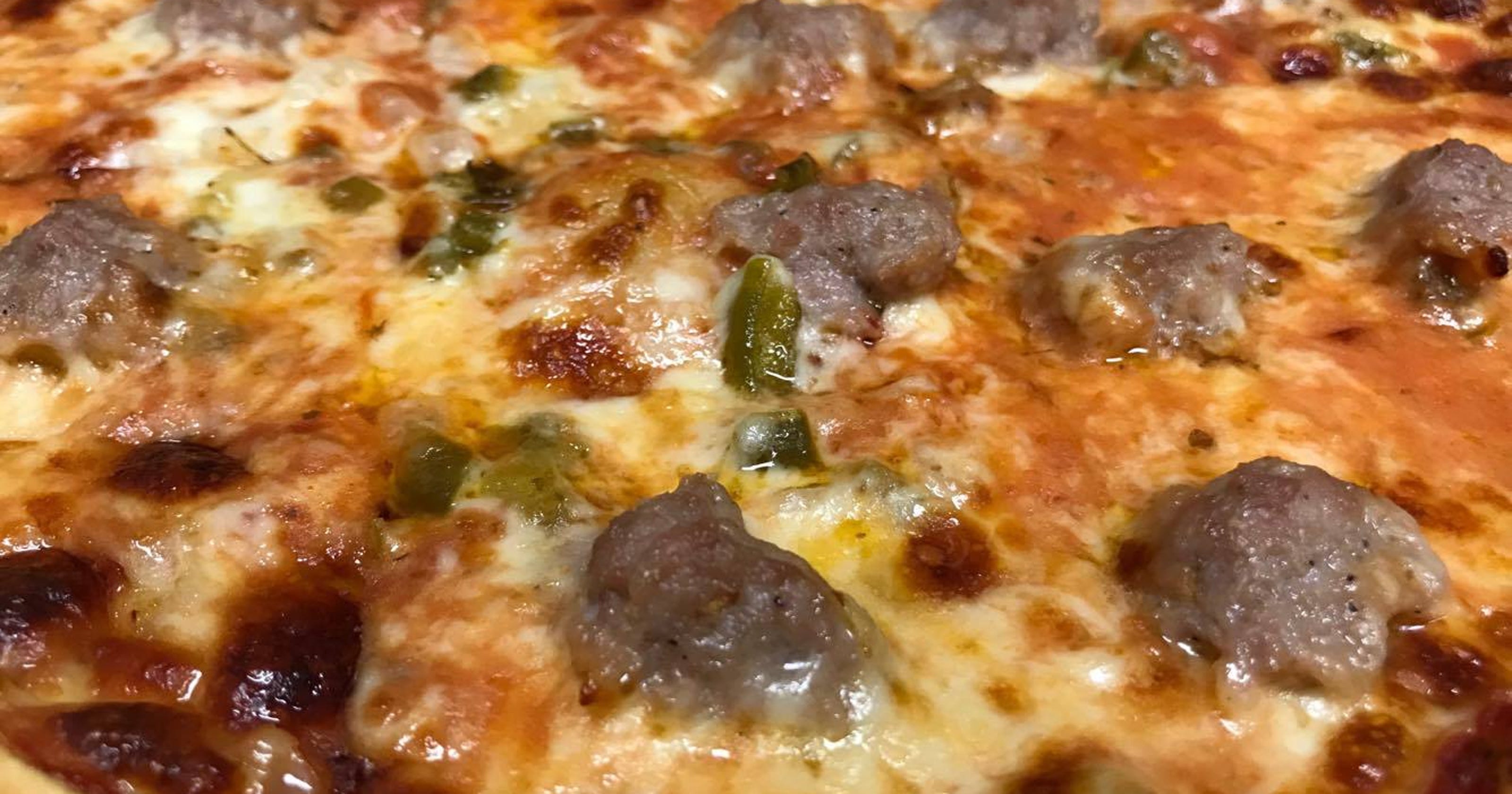 Wisconsins Best Pizza Try These 13 Scary Good Pizzerias Wisconsins Best Pizza Try These 13 Scary Good Pizzerias