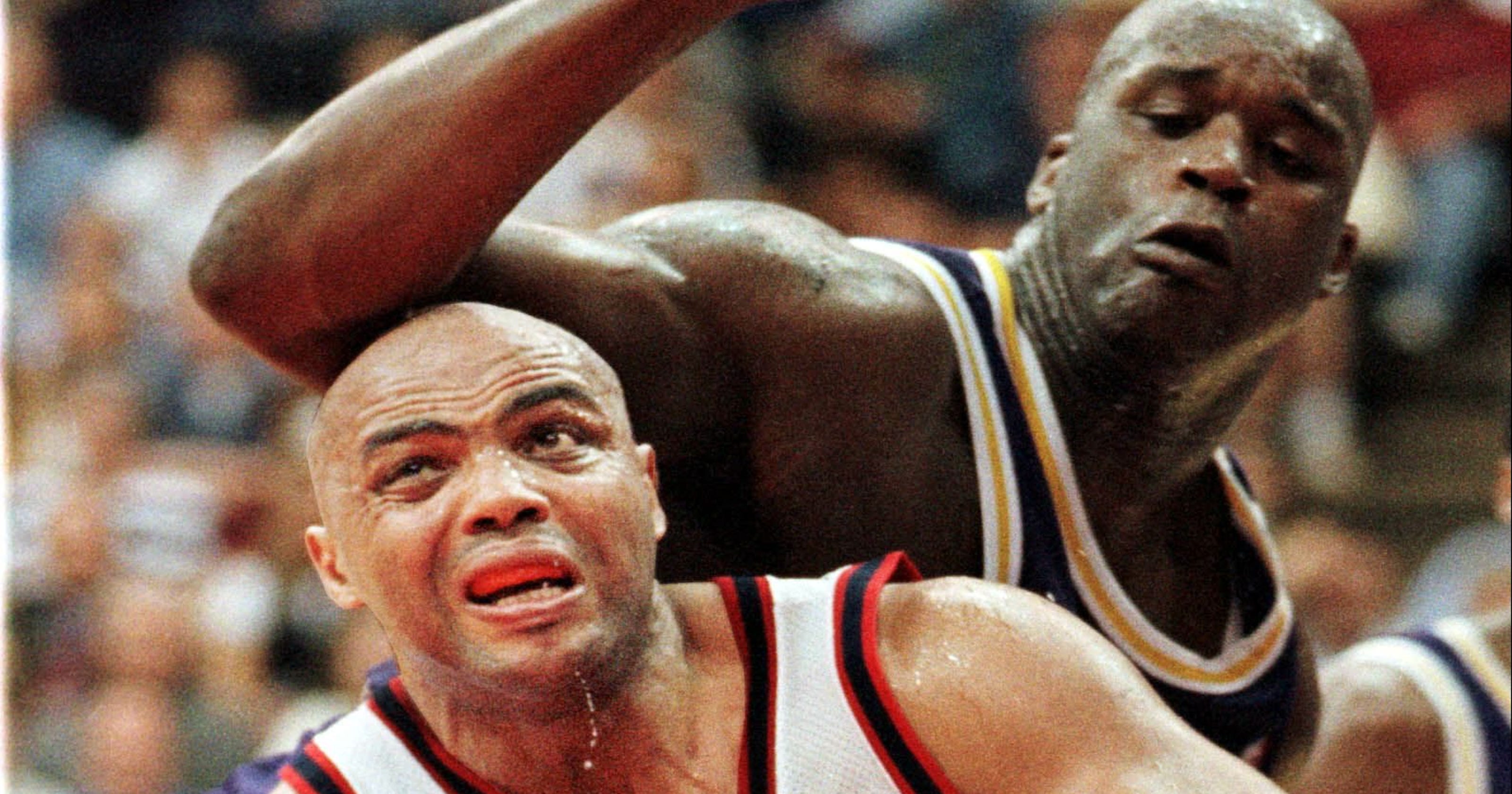 Shaq posts photo to continue ongoing Barkley feud