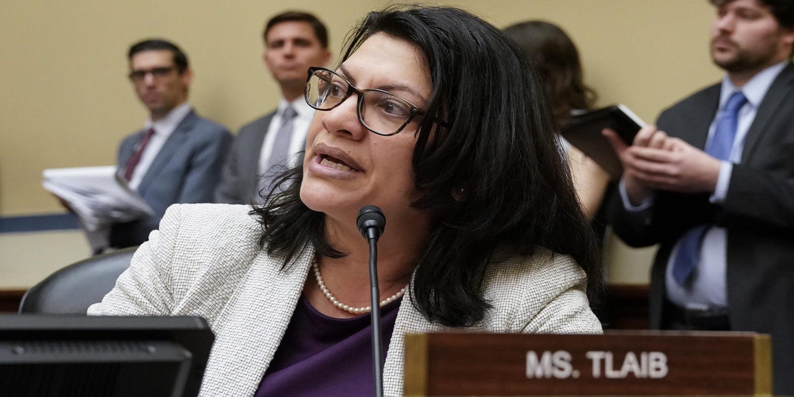 Panel Debates Whether Credit Scores Unfairly Affect Car Insurance