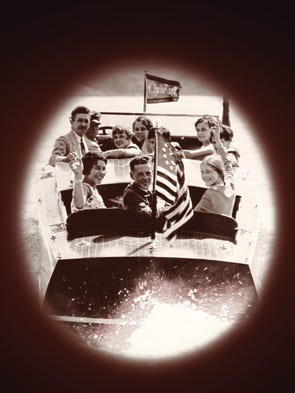 Chris-Craft common these selected images and advertisements