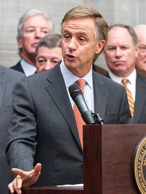 Gov. Bill Haslam announces his proposal to expand Medicaid in Tennessee during a press conference at the state Capitol in Nashville, Tenn., on Monday, Dec. 15, 2014. The Republican governor said he will call the state Legislature into special session to take up the proposal that would make Tennessee the 28th state plus Washington, D.C., to expand Medicaid under President Barack Obama's health care law. (AP Photo/Erik Schelzig)
