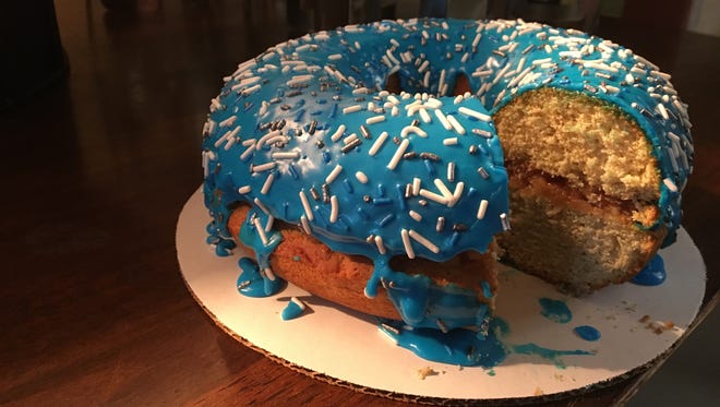 A 4-pound doughnut with Michigan apple filling will sell for $15 at Ford Field during this Detroit Lions season.