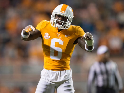Tennessee defensive back Shaq Wiggins (6) pumps up