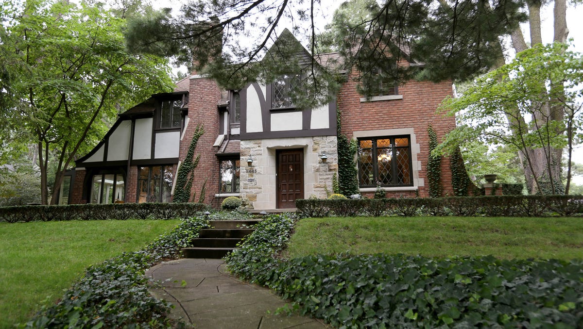 Photos Huntington Woods Tudor renovated with meticulous care