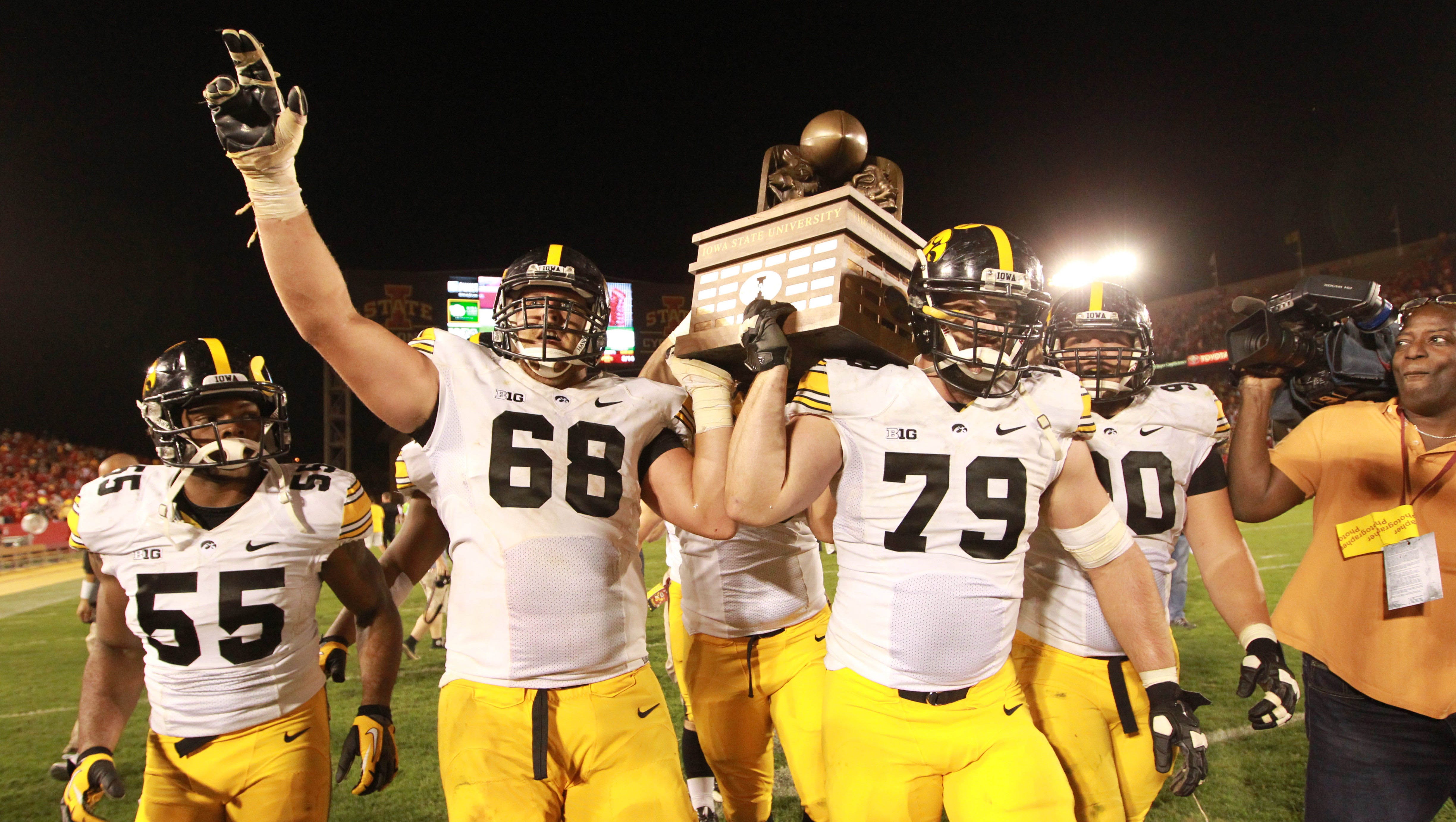 Items stolen from Iowa locker room during game against rivals