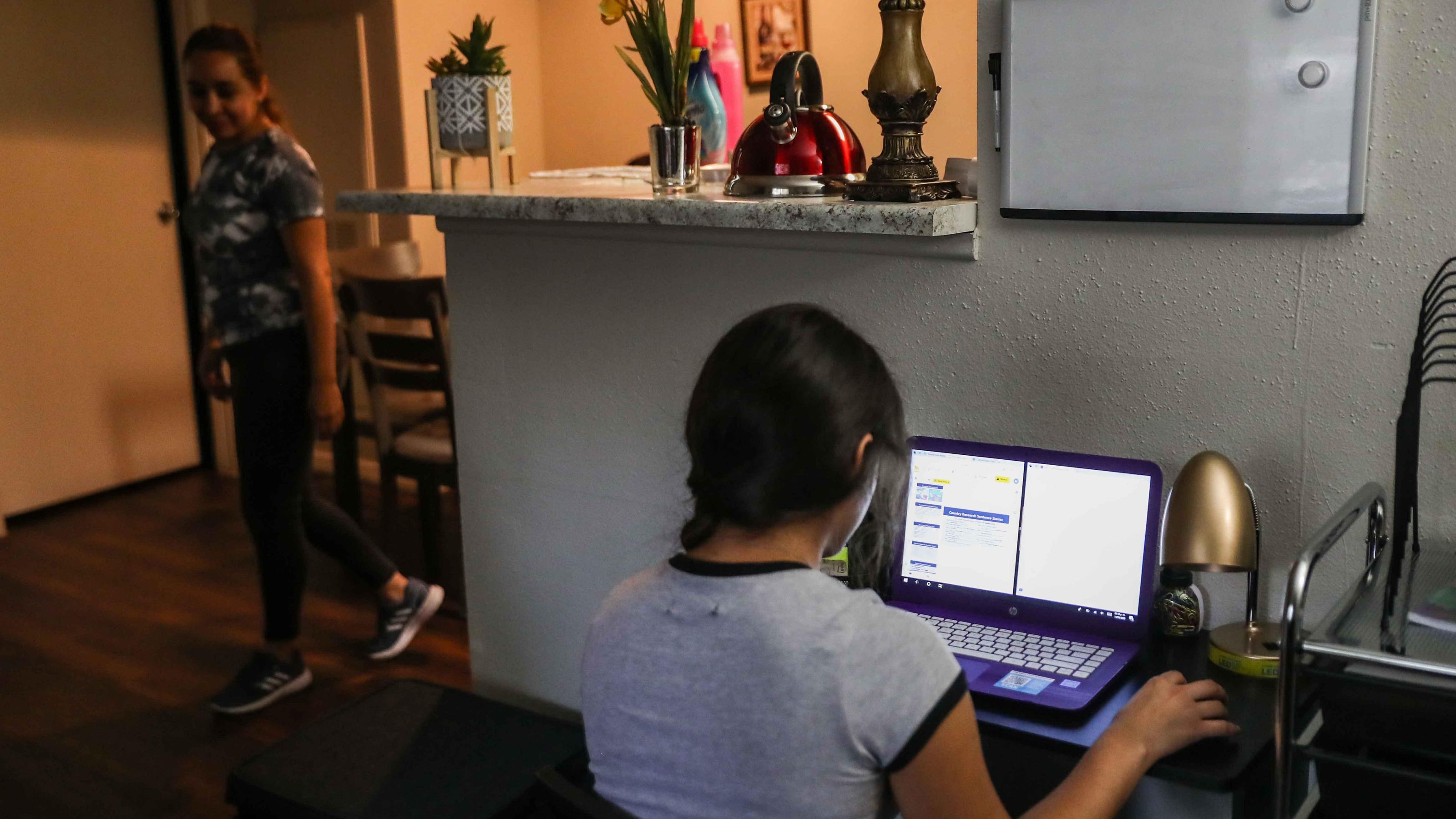 After COVID, is online school over? These states keep virtual option