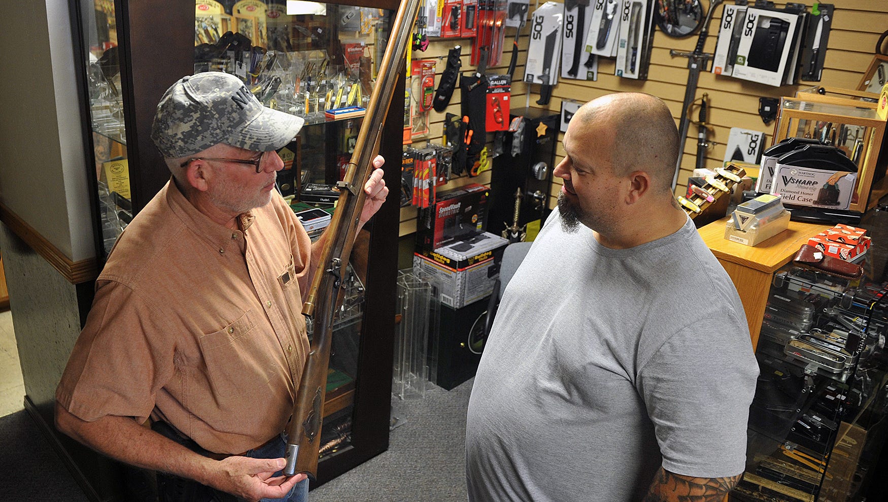 Texas Knifeworks and Guns expands location