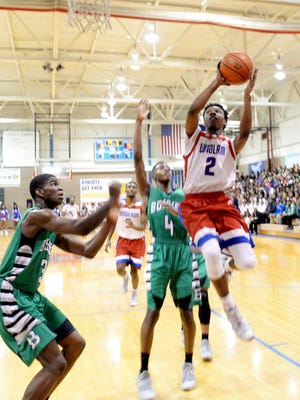 Bossier and Woodlawn will be among the few Shreveport-Bossier area boys basketball games playing at home to open the playoffs.