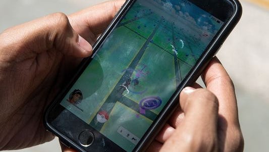 Pokemon Go is no longer permitted on government issued phones, the Pentagon has announced.