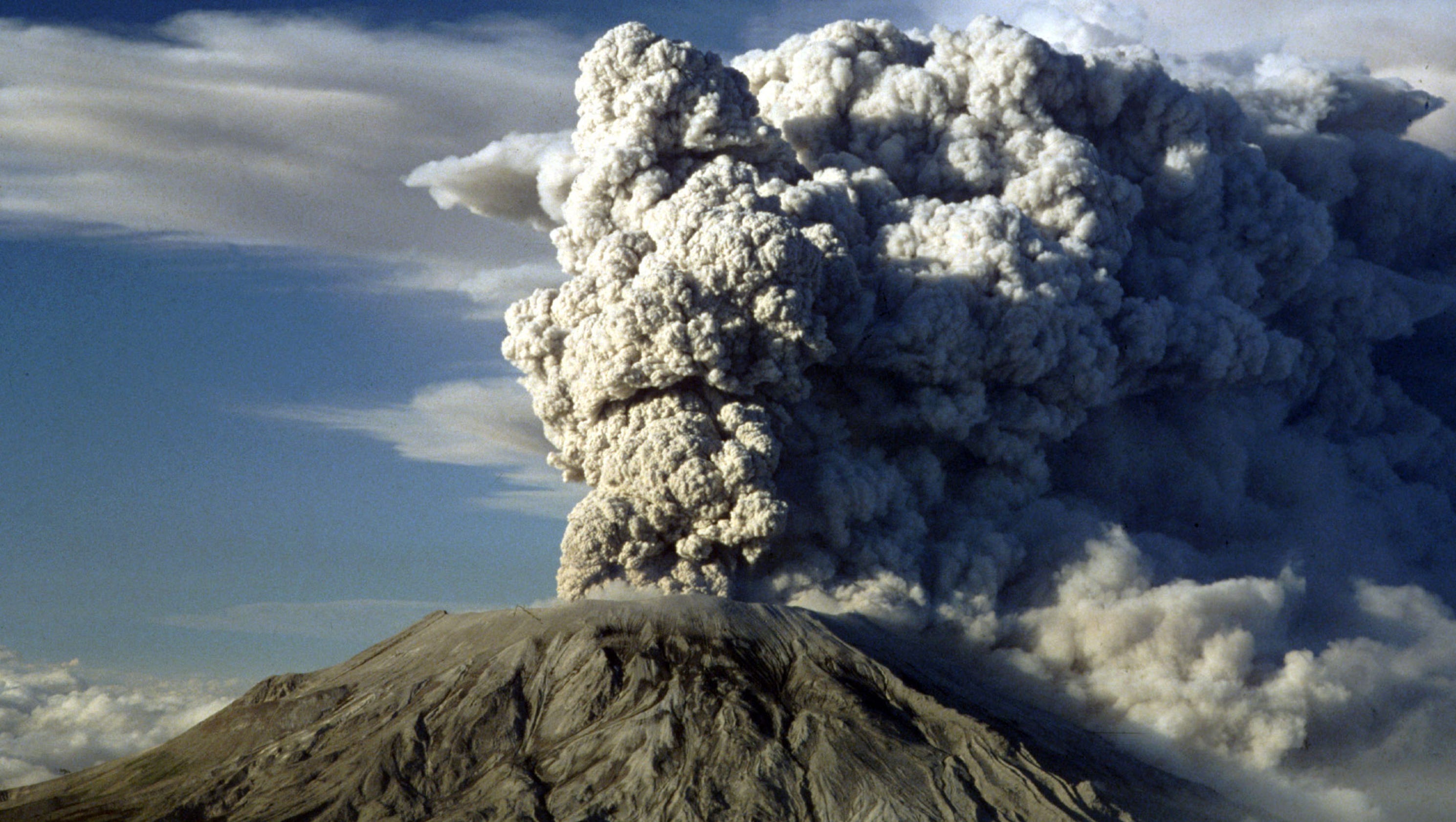 Mount St. Helens Facts about deadliest U.S. volcanic event 35 years later