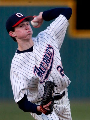 Oakland's Luke Vinson fired a complete-game shutout and added two hits in a 9-0 win over La Vergne Tuesday.