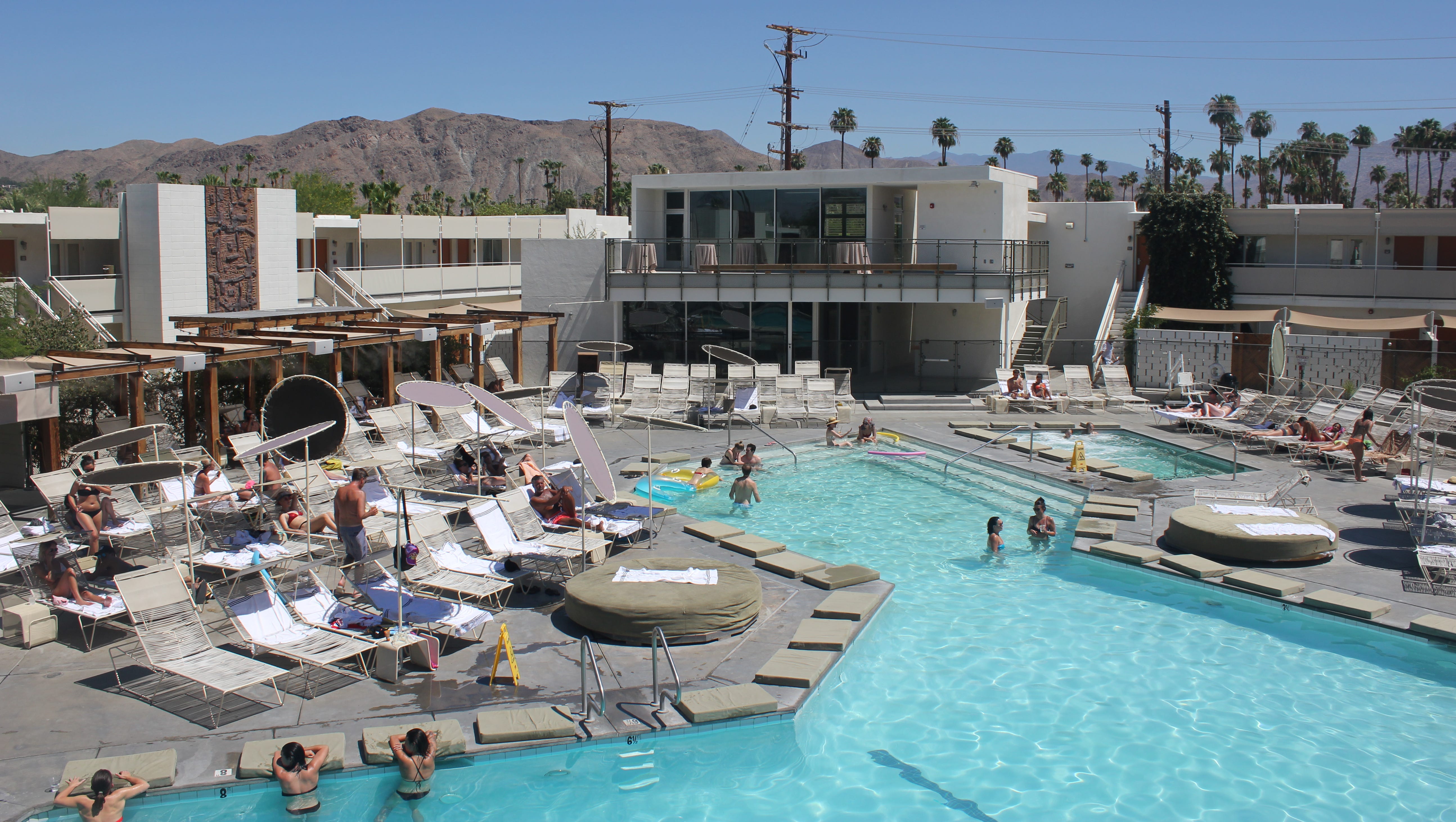 Pools Open To The Public In The Palm Springs Area