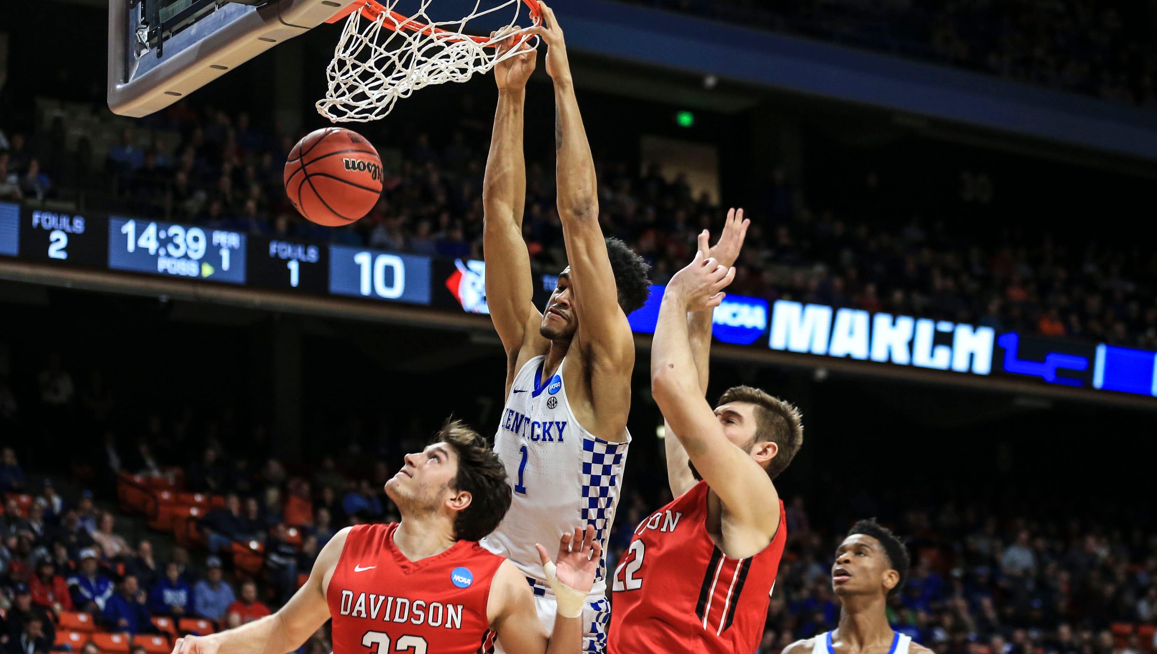 Ncaa Tournament Kentucky Basketball S 3 Point Streak Ends Vs