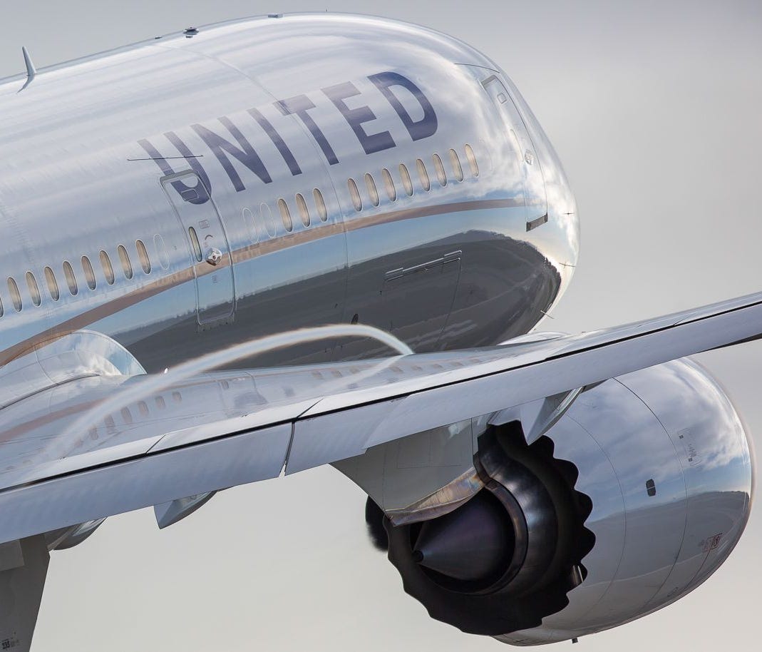 A United Airlines Boeing 787-9 Dreamliner  takes off from Los Angeles International Airport in March 2017.