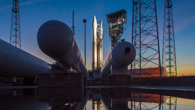 Atlas V stands on the pad at Launch Complex 41.