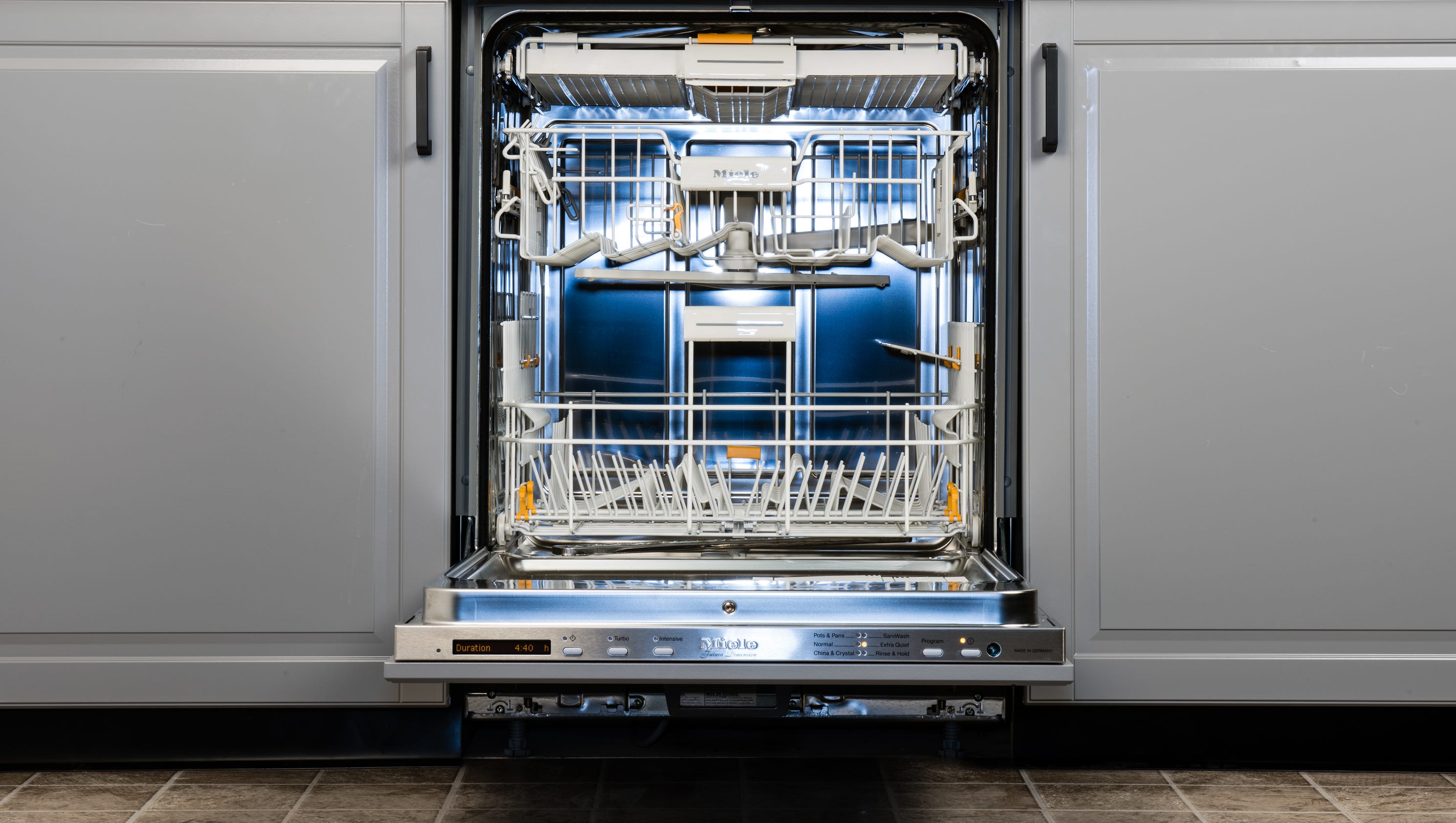 This dishwasher opens a door to the future
