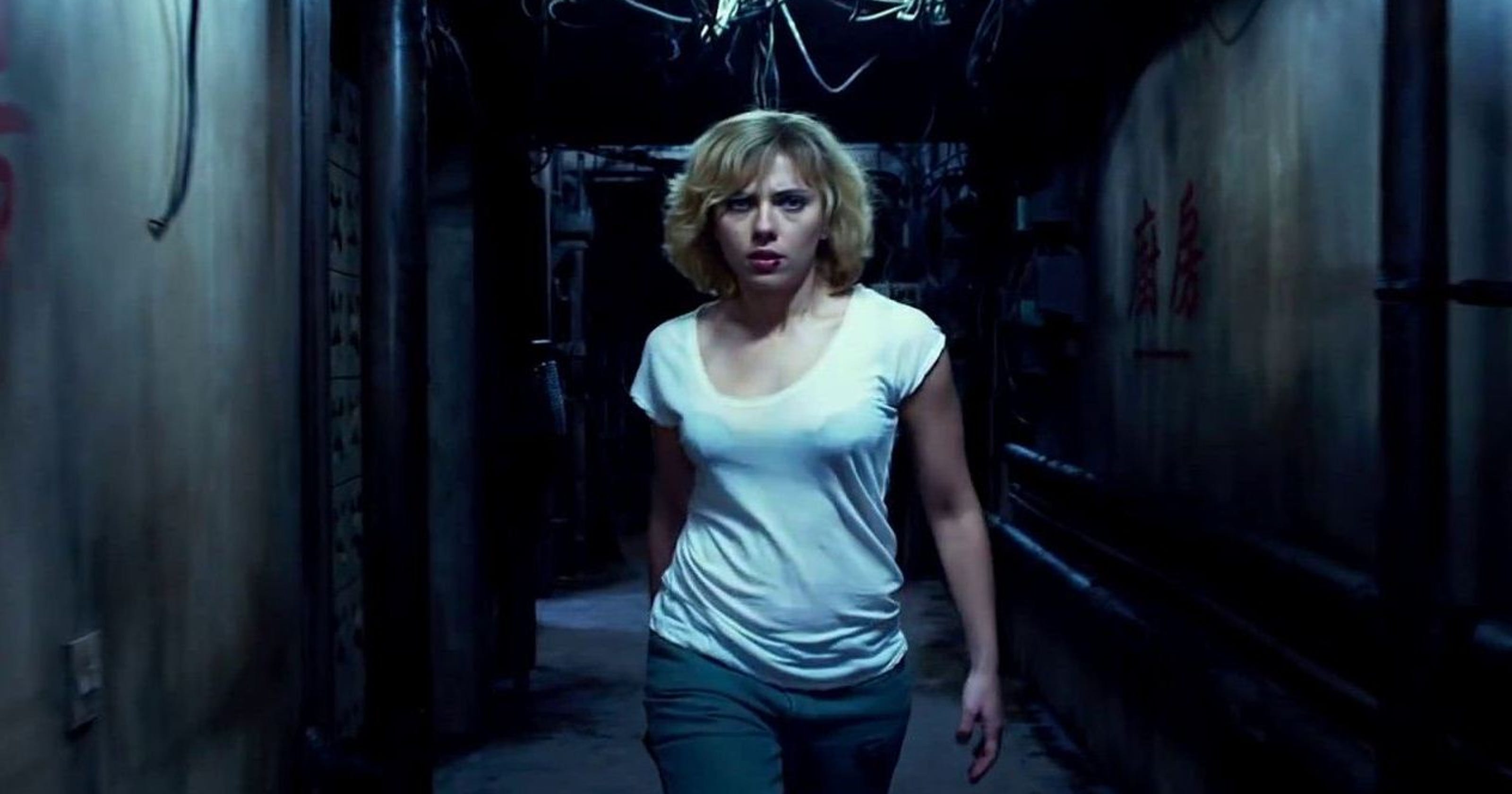 Movie Review Lucy Won T Stretch Your Brain Capacity