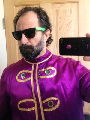 My first 'selfie' - for professional reasons only - of the top half of my Mardi Gras costume.