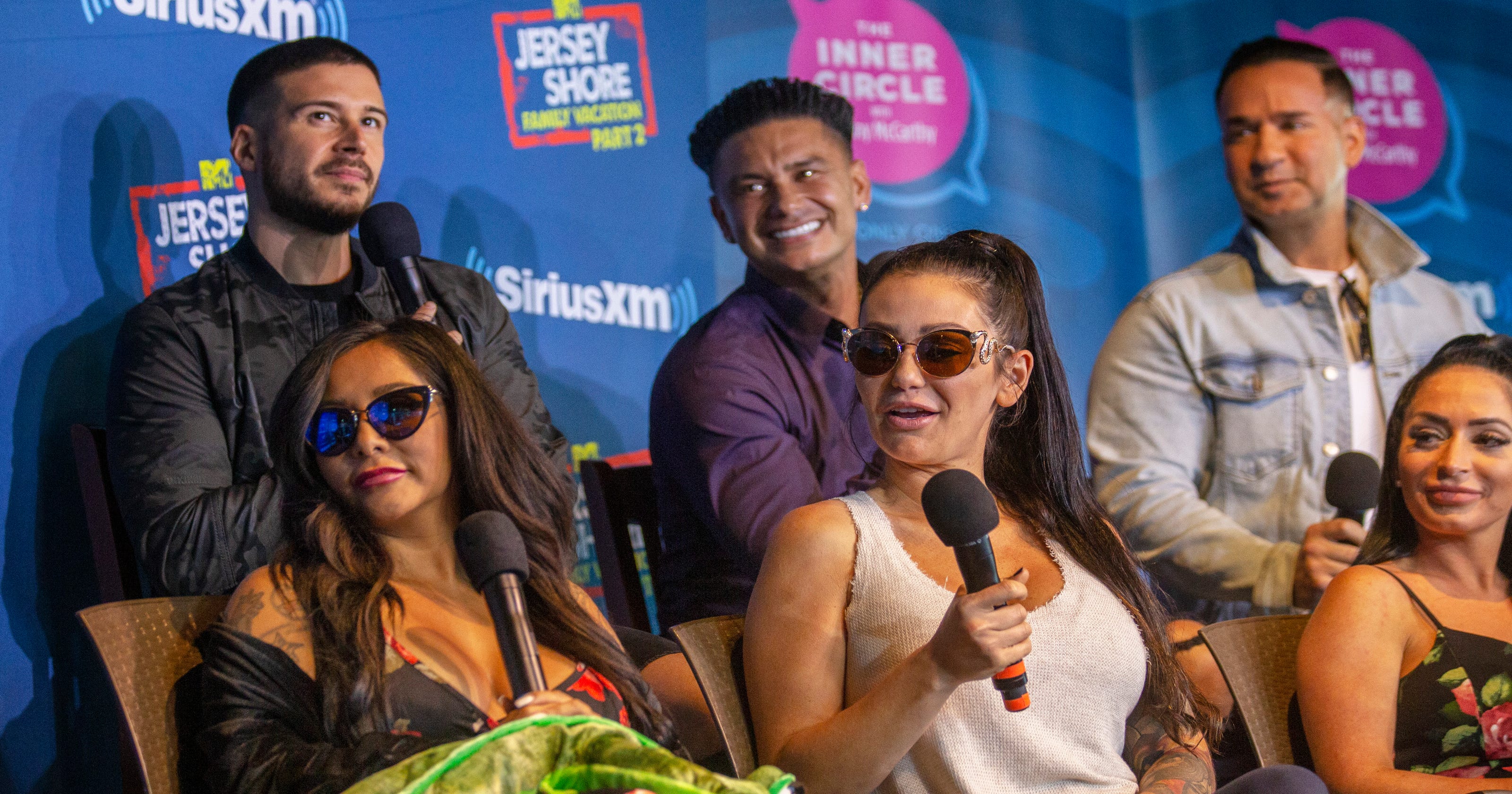 Jersey Shore Family Vacation: Cast hits Headliner and Jenk's, rehabs in ...