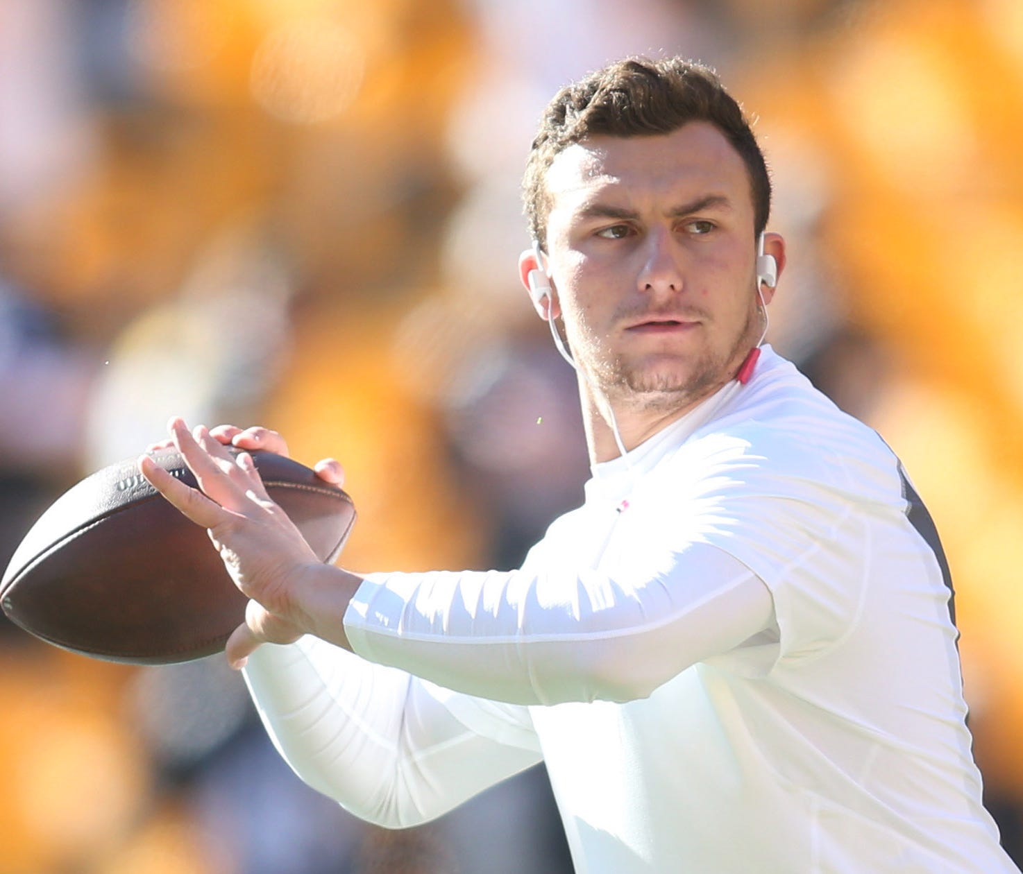 Cleveland Browns quarterback Johnny Manziel (2) warms up before playing the Pittsburgh Steelers at Heinz Field.