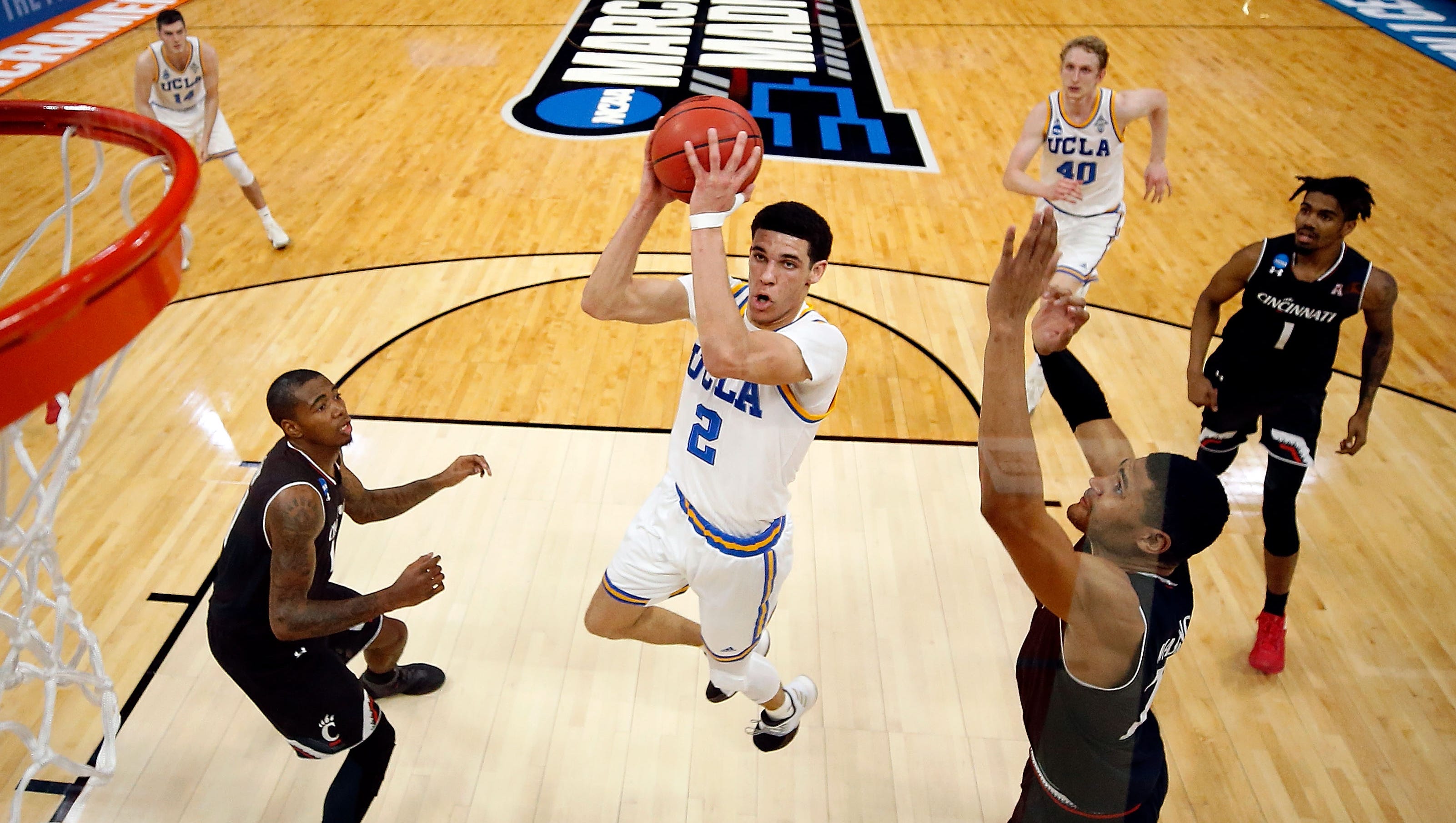 March Madness Best Bars To Watch A Game In Palm Springs Area