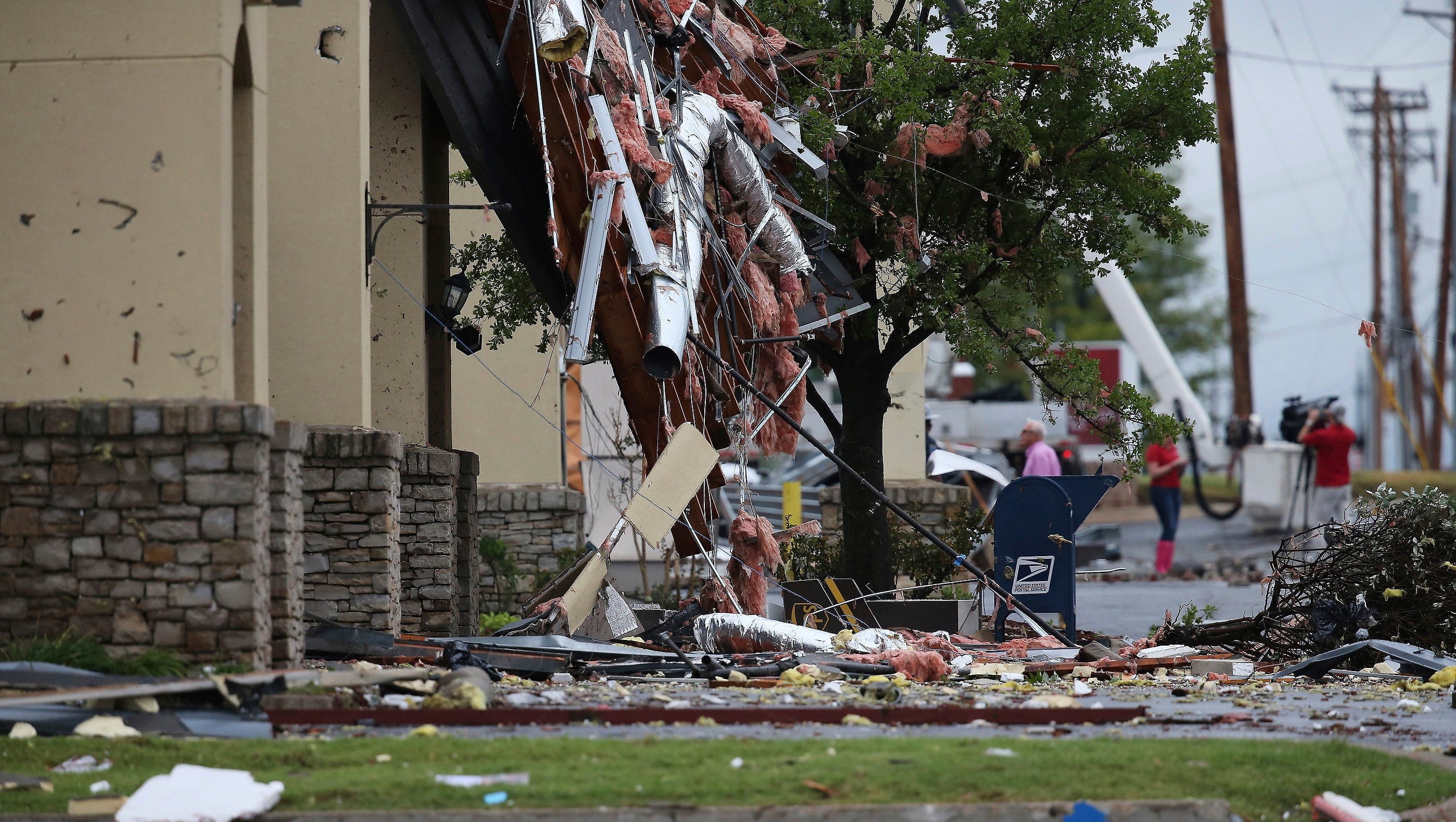 3 Tornadoes but no warnings. What happened?