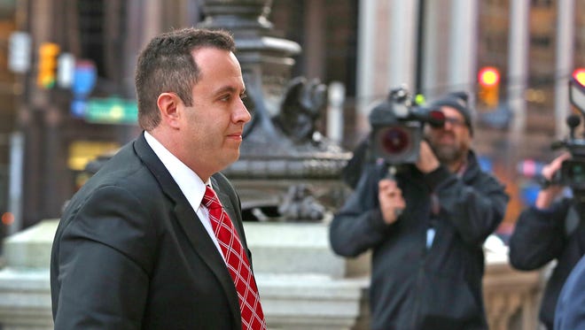 16 Eyras Xxx - Jared Fogle sentenced to nearly 16 years on child porn charges