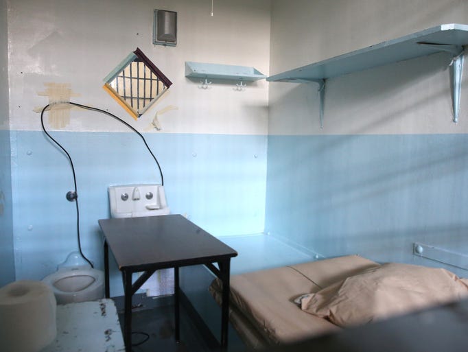 34 photos Inside the current Iowa State Penitentiary