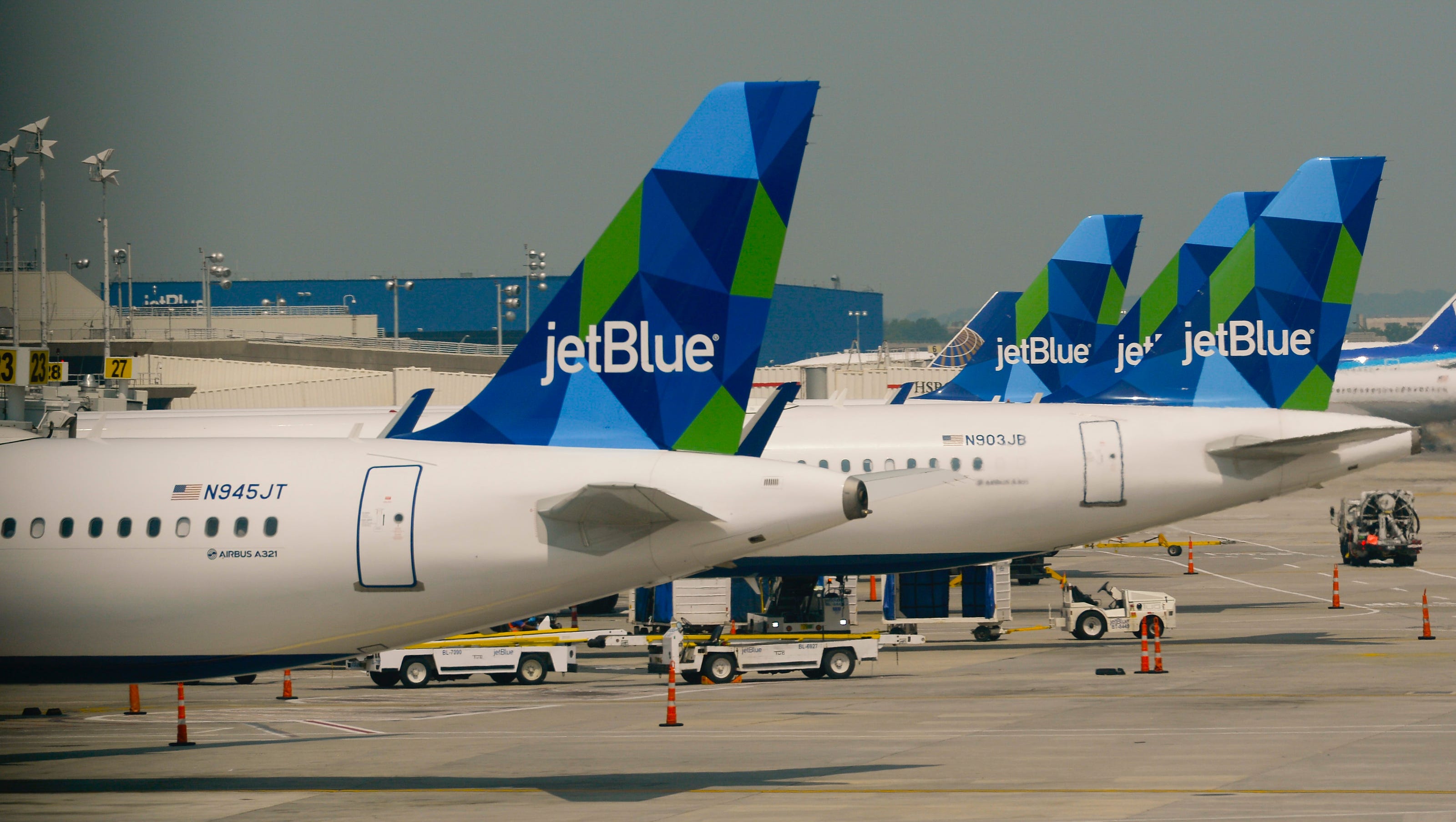 Canadians Are Key As Jetblue Tries Buffalo Lax Nonstops