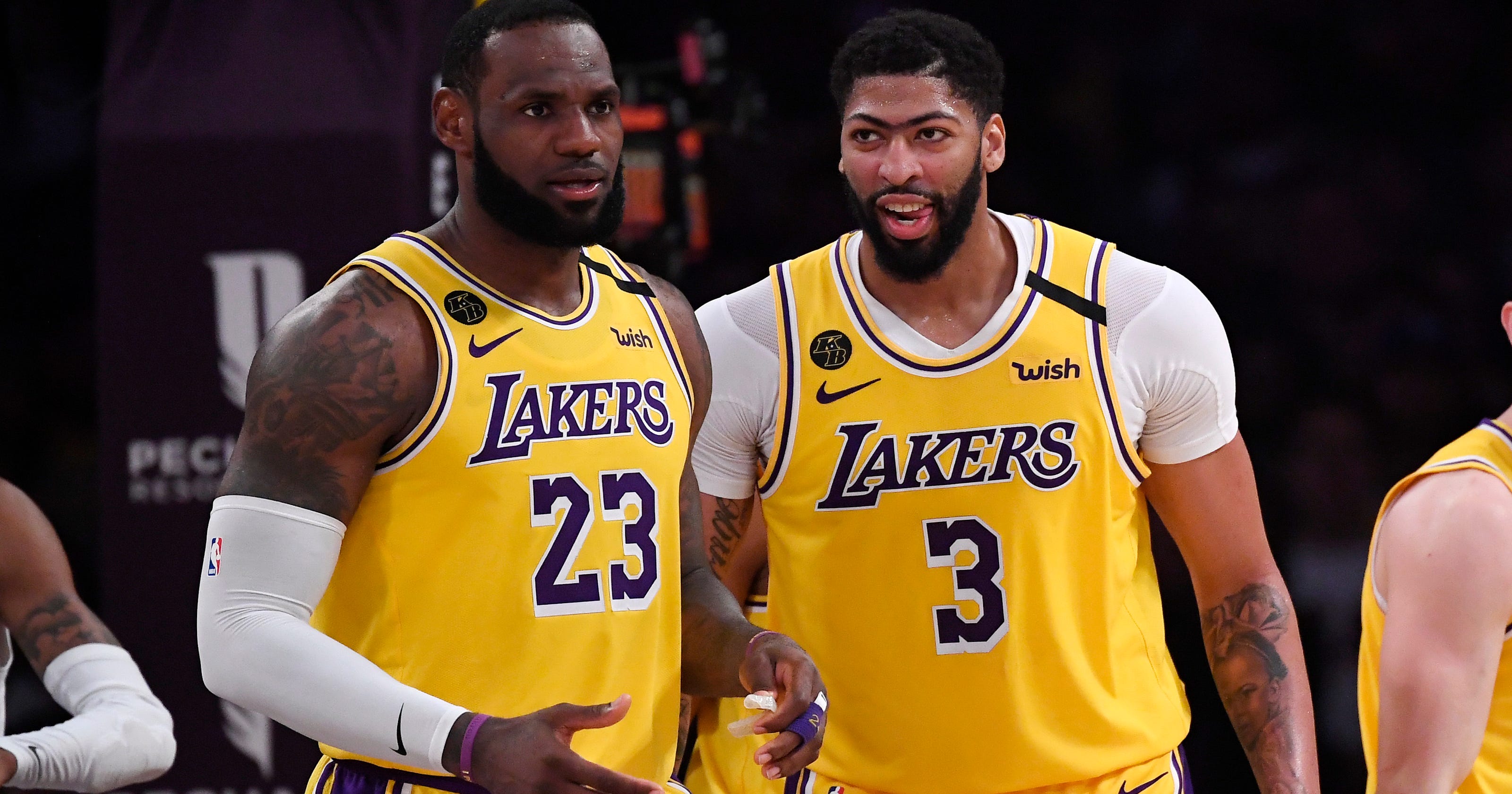Lakers won't allow bubble to burst their championship push