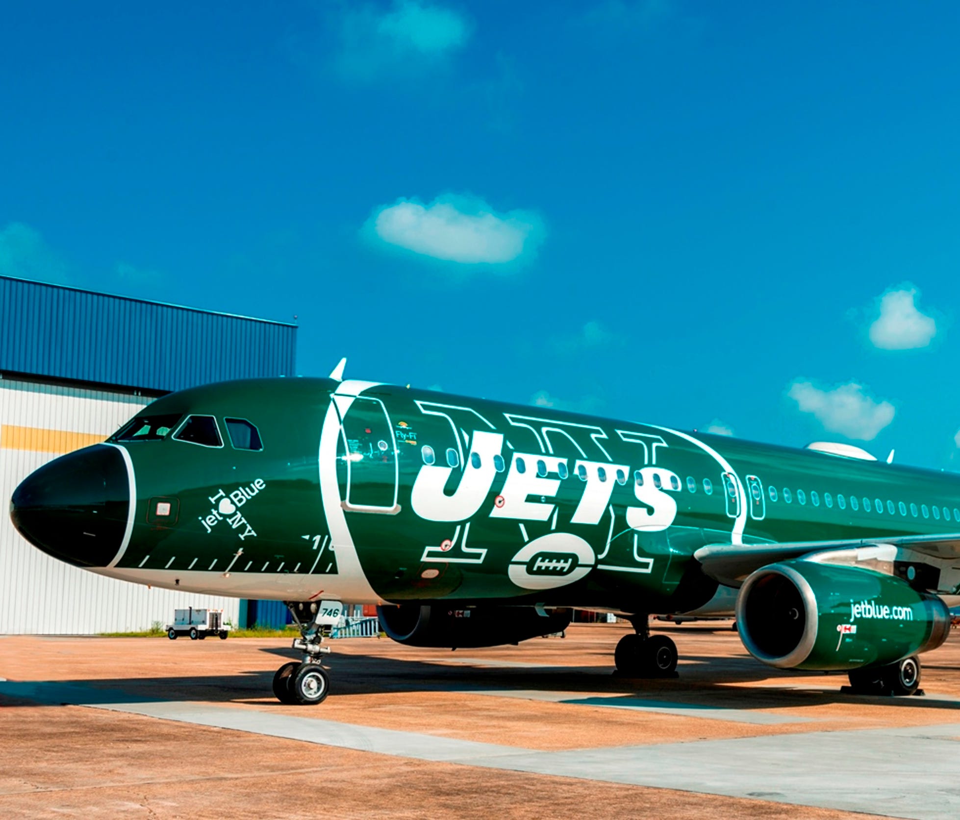 JetBlue rolled out this updates New York Jets-themed paint scheme to one of its Airbus A320s on Tuesday, Sept. 26, 2017.