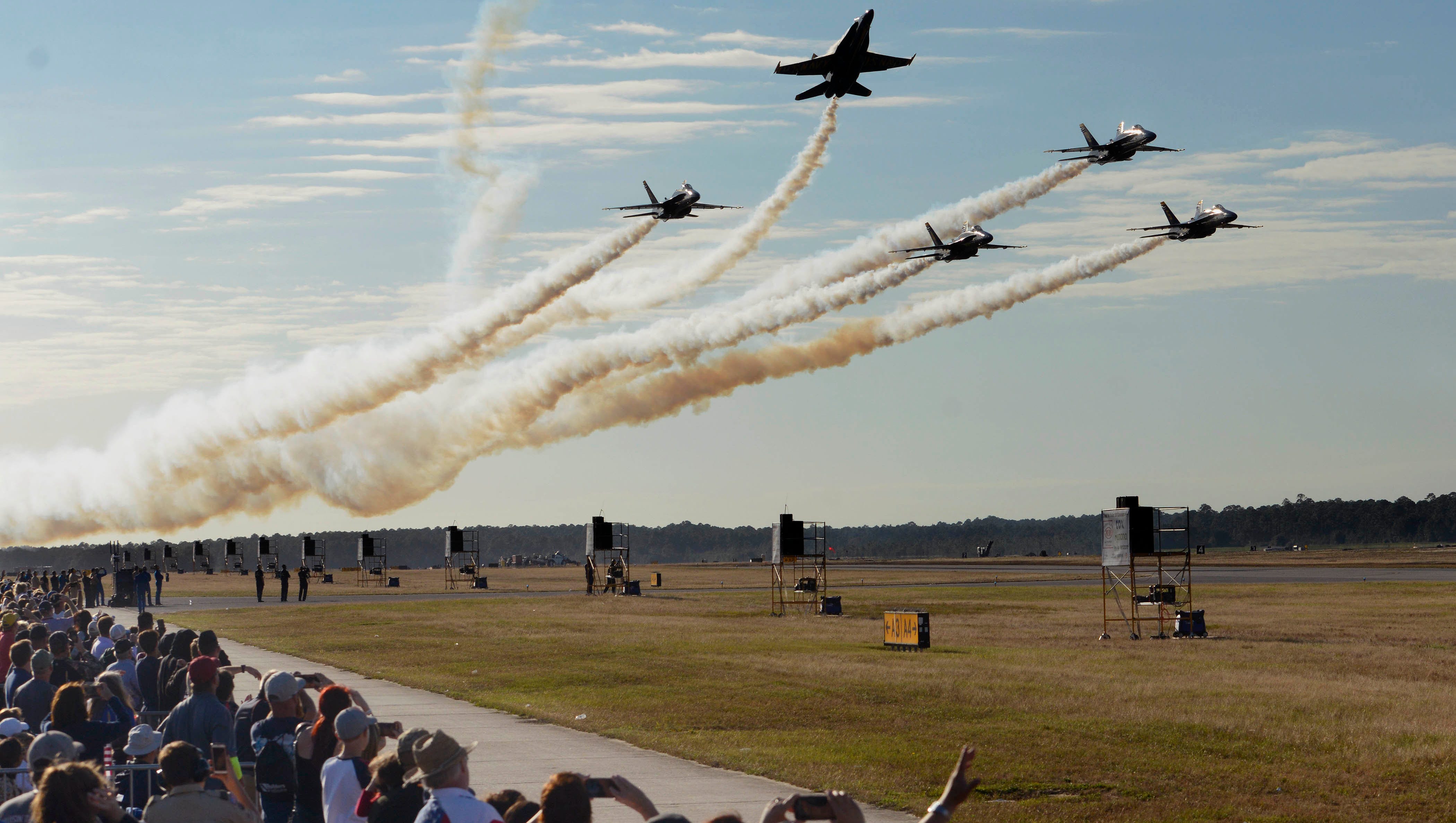 Blue Angels Head To California For Winter Training