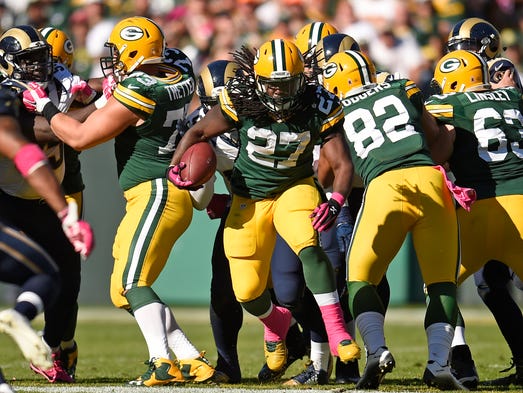 Green Bay Packers running back Eddie Lacy (27) bursts