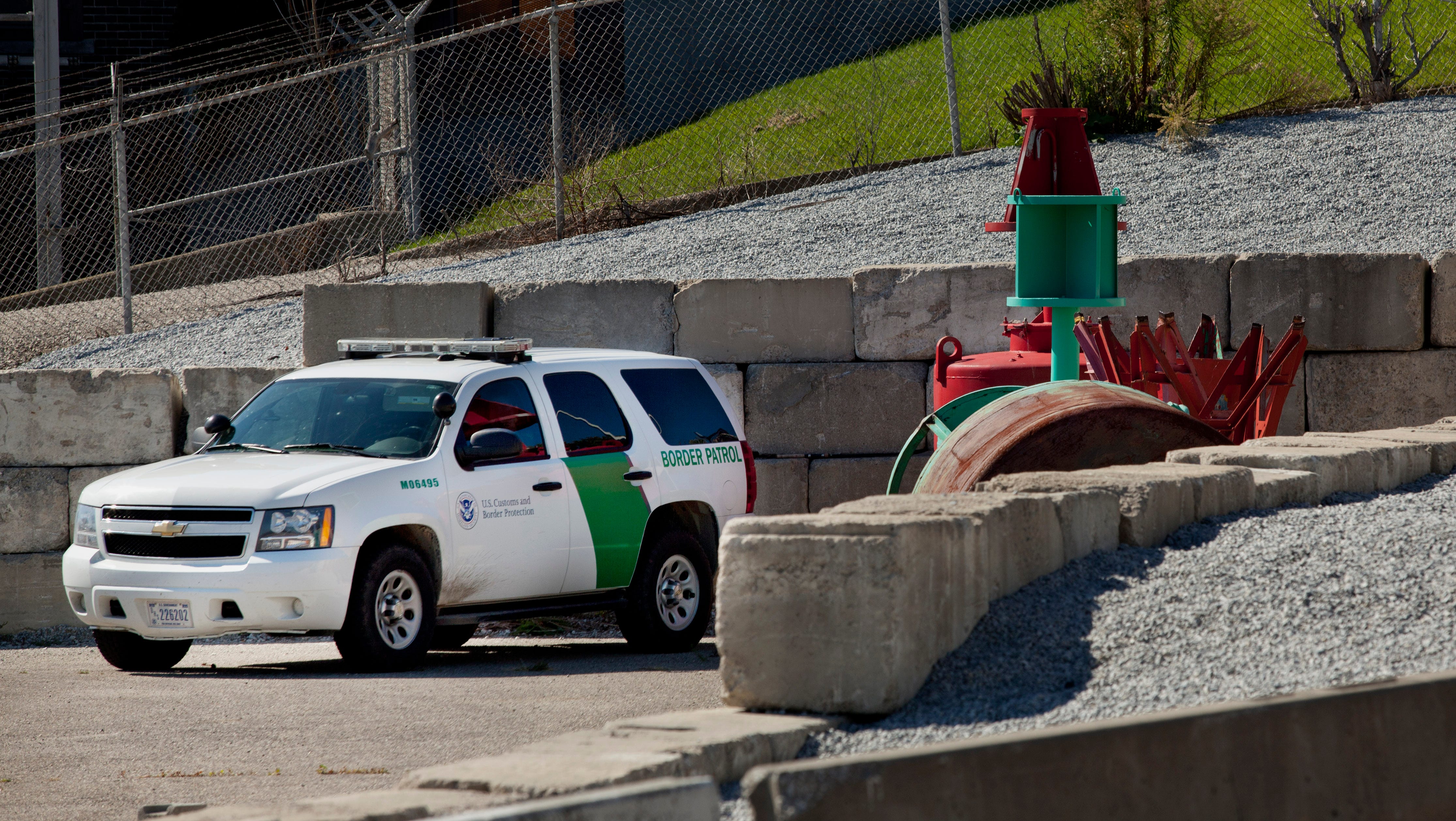 Federal officers secure border with Canada