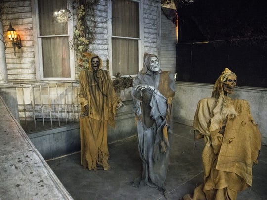 Behind The Scenes At The 13th Floor Haunted House