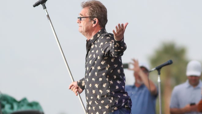 Huey Lewis and The News play at PGA West in La Quinta, January 19, 2018