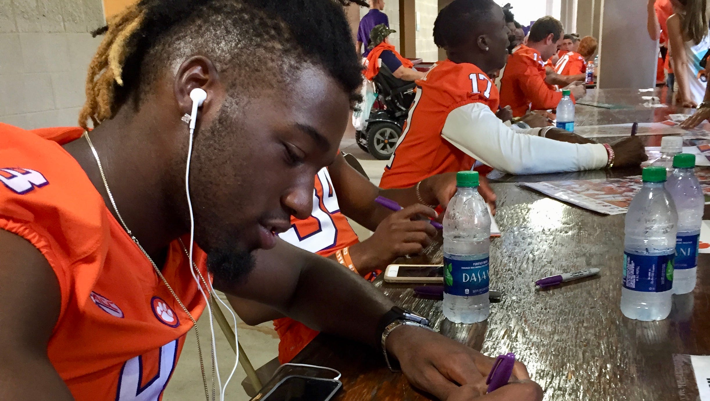 8 tips for meeting and greeting the Clemson football team at Fan Day