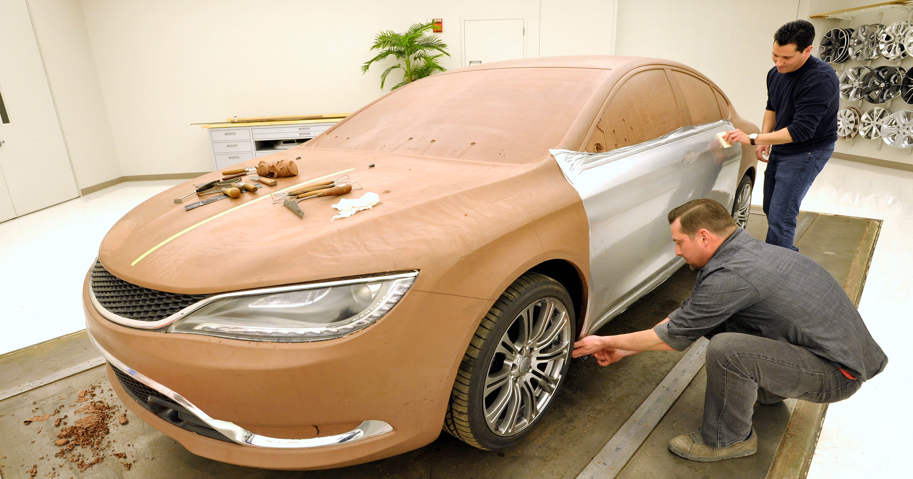 Future of auto design still in clay modelers� hands