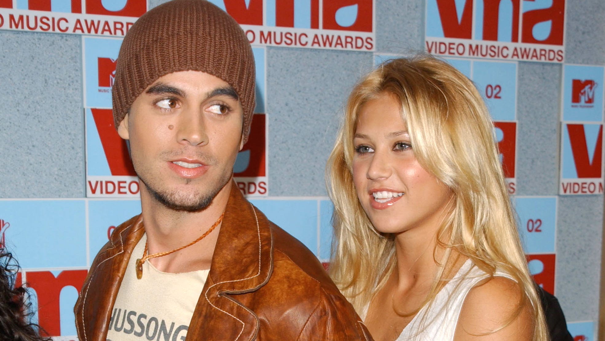 Enrique Iglesias and Anna Kournikova (finally) share baby ...