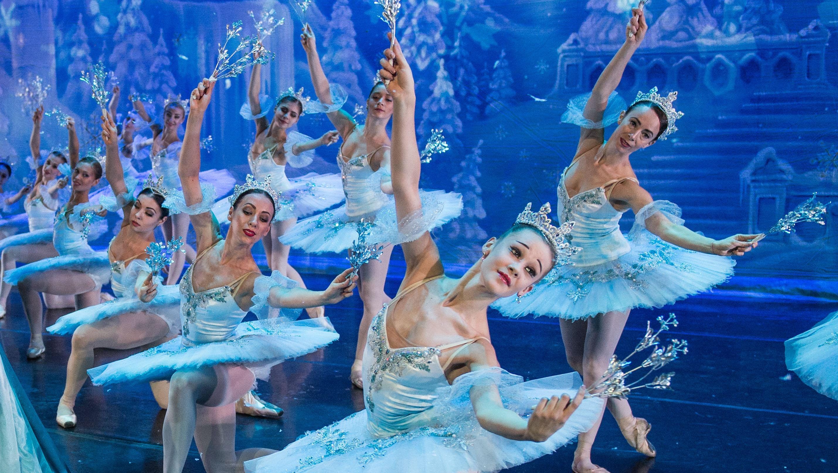 Christmas shows pop up all over Metro Detroit