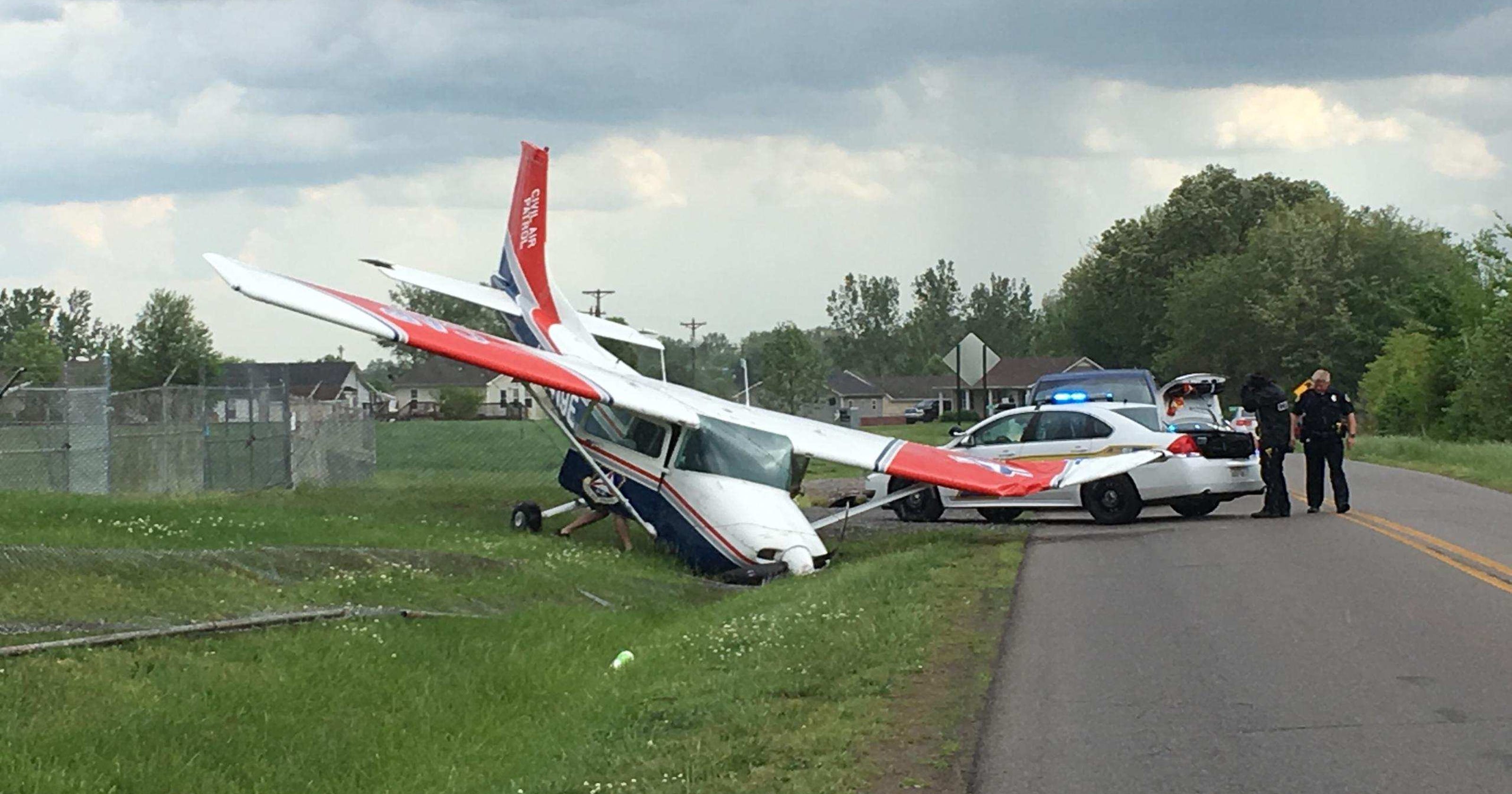 Plane crashes at Clarksville airport, pilot has minor injuries