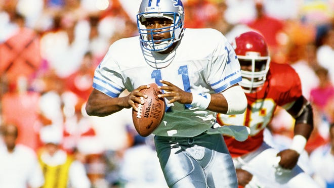 Andre Ware plays QB for the Lions on Oct. 14, 1990 in Kansas City.