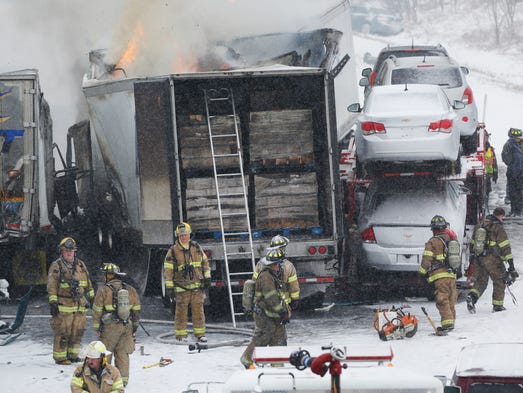 Major accident closes I-65 near Lafayette
