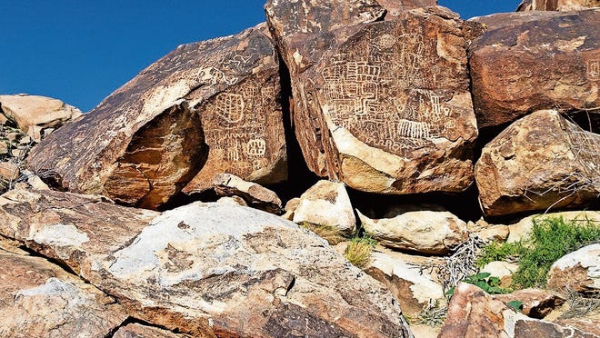 Petroglyphs in Grapevine Canyon near Laughlin, Nevada.