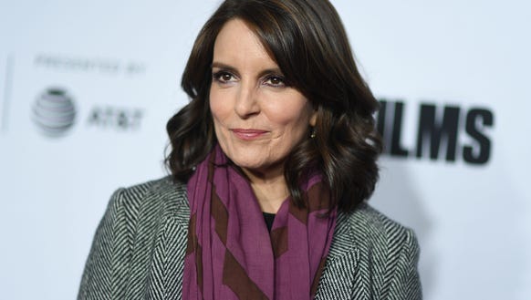 Tina Fey returned to 'Saturday Night Live' and brought a bunch of celebrity friends along for cameos.