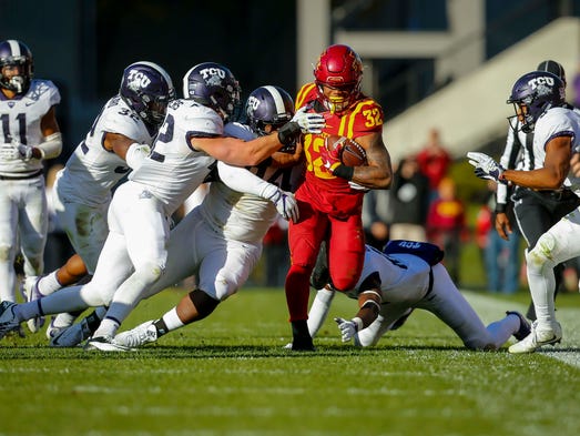 Iowa State Cyclones running back David Montgomery (32)