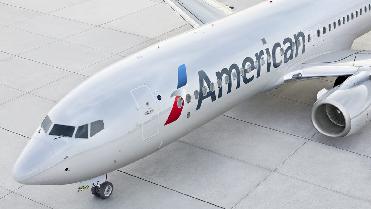 An American Airlines 737 arriving at the gate.